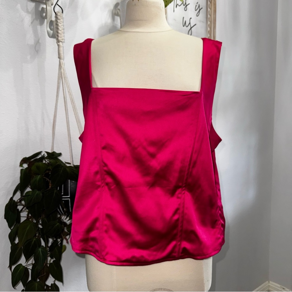 Sleek Pink Satin Women's Top Torrid‎ 3